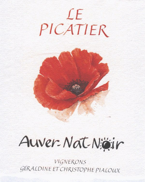 Auver-Nat-Noir 2019, un vin nature d'Auvergne élaboré par la famille Pialoux composé à 100% de Pinot noir